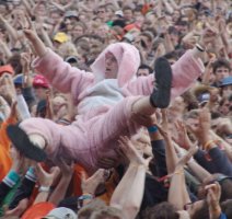 Crowdsurf Hase - Foto Rockpalast Archiv