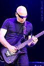 satriani01.jpg