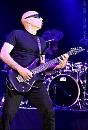 satriani04.jpg